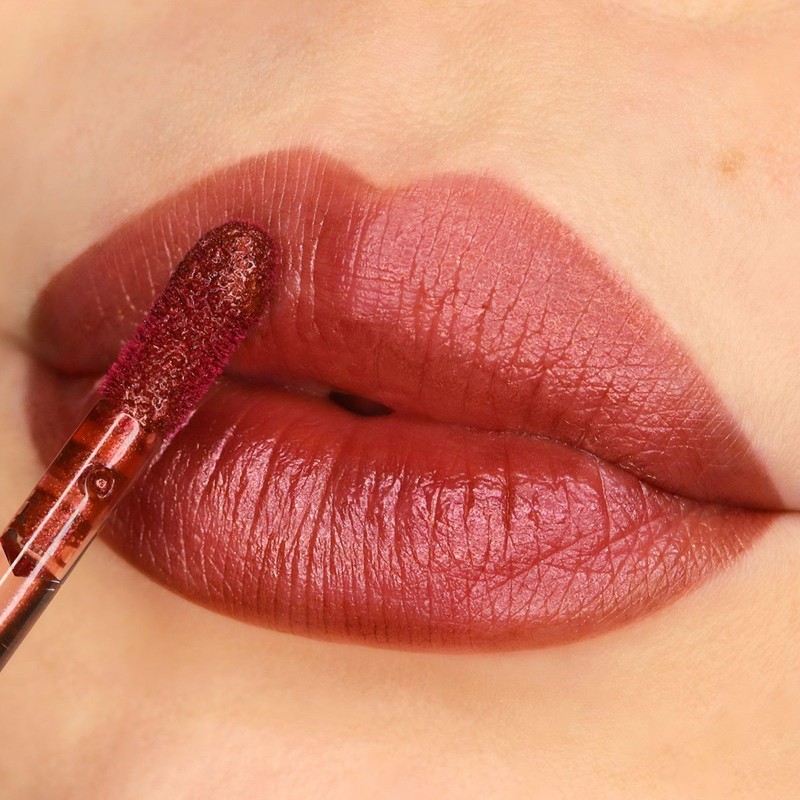 Neve Cosmetics tinta labbra Ruby Juice, leggera come acqua resistente