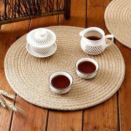 WENFOME Jute Woven Placemats Set of 6, Round Braided Tablemats 13.8 inch Natural Jute Plat Chargers Handmade Woven Placemats Heat Resistant Non-Slip Potholder for Table Decoration