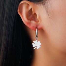 Four Leaf Clover Earrings Irish Jewellery for Women Girls Saint Patrick's Day Eardrop Spring Clover Earring Ear Stud Good Luck Charm Amulet Stainless Steel Jewellery Gifts (3-Silver)