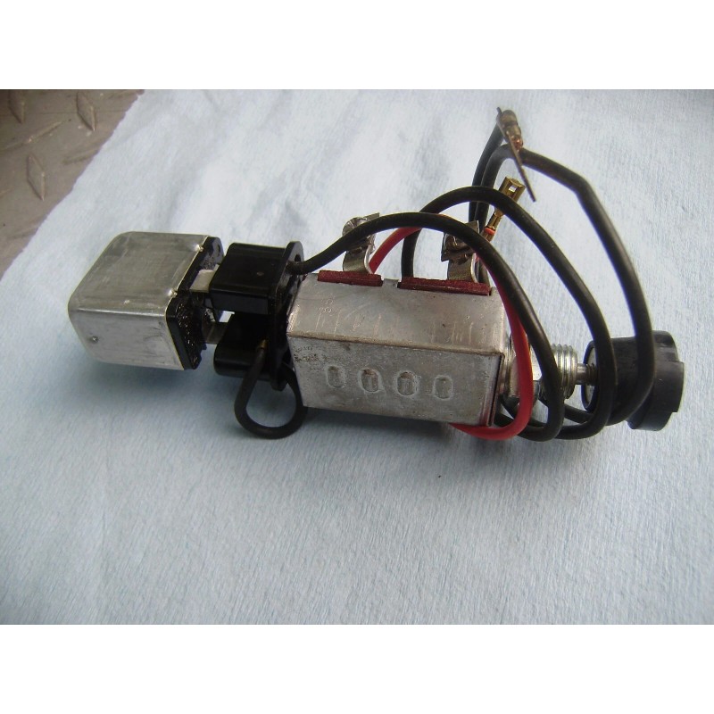 CUSHMAN TRUCKSTER HAULSTER 3 PRONG FLASHER FOR THE 4 WAY