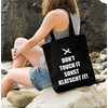 Moonworks® Jute Bag Don't Touch it sonst klatscht it Saying