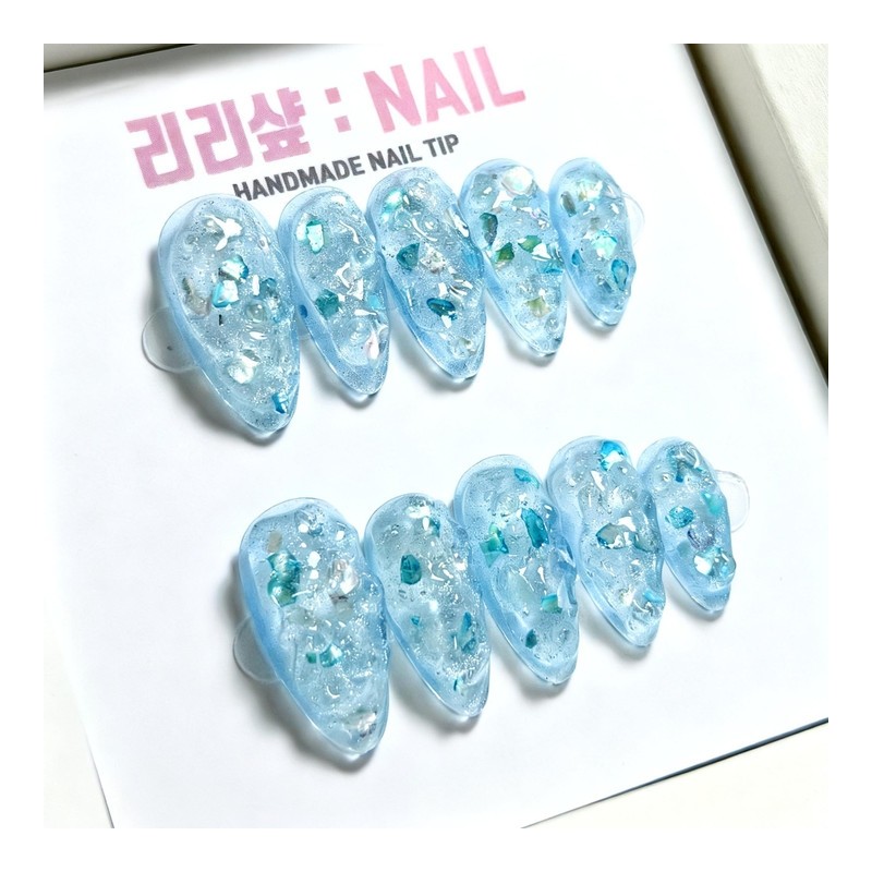 Blue Ice Handmade Nail Tips - Short Almond / 블루