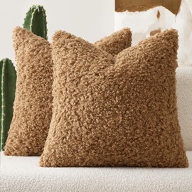 EMEMA Pack of 2 Teddy Faux Fur Throw Pillow Covers 20x20 Inch Soft Fuzzy Sherpa Sheepskin Decorative Cushion Cases Cozy Boucle Fleece for Couch Bed Boho Living Room Decor Brown