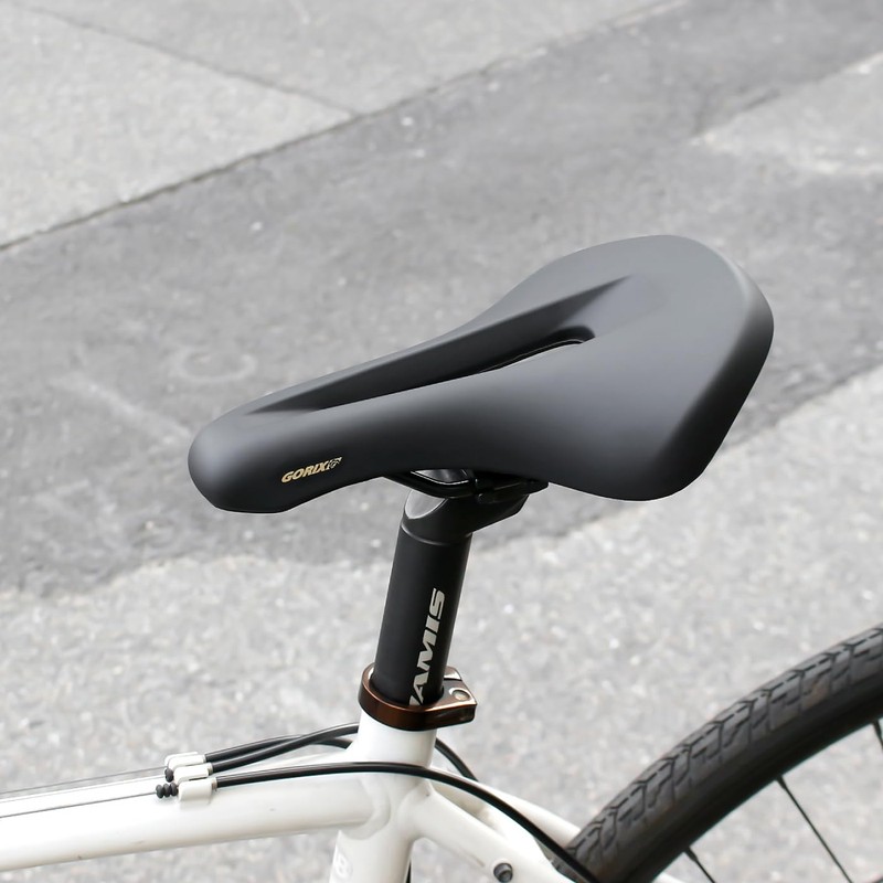 GORIX Bike Short Saddle Seat Short Nose Wide Hole Shock