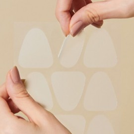 Patch pack for preventing and improving vertical wrinkles between the forehead and eyebrows / 이마 미간 세로 주름 없애기 방지 개선 패치 팩