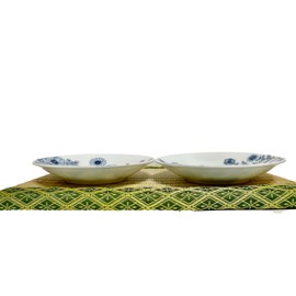 j-pure hitomi Japanese Mino Ware Porcelain Small Plates Set, Friendly Black, Tabby Cat Design 5.35 x H0.98 Inches, Set of 2, from Japan (Small, Cat, Flower Design)