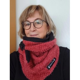 Dreiecktuch mit Knopf, Wintertuch. Kuscheltuch, Wendeschal