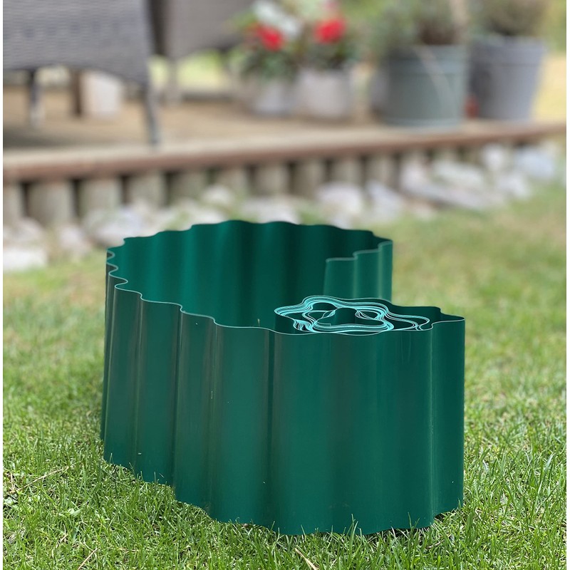 Selections Flexible Lawn Edging - Green Plastic (9m x 15cm