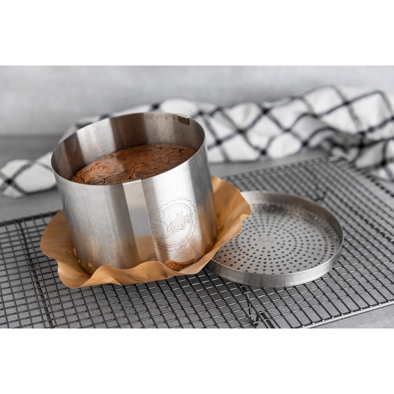 Sallys Springform Base with Teflon Permanent Baking Foil - Can