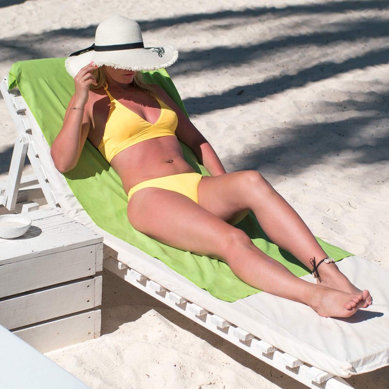 diMio Microfibre Travel Towel, Quick Drying, with a Pouch, 60