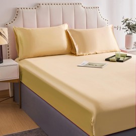DuShow Satin Fitted Sheet Yellow Super King 180 x 200 cm, Silky Satin Bed Sheet with Deep Pockets, Breathable Soft Comfortable Satin Bed Linen, Fitted Sheet Yellow, Suitable for Mattresses up to 30 cm