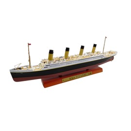 OPO 10 - Collectible miniature replica of the famous transatlantic liner RMS TITANIC - scale 1/1250 or 21.5 cms