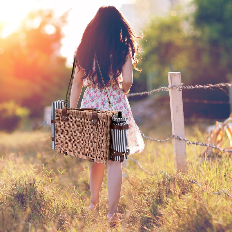 Picnic Basket with Blanket and Wine Pouch for 2 Wicker