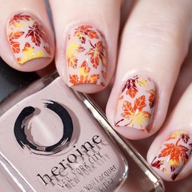 Fall Maple Leaf Press on Nails Short Fake Nails Orange Yellow Gradient Maple Leaves False Nails Glossy Glue on Nails Autumn Square Acrylic Nails Full Cover Stick on Nails for Manicure Thanksgiving