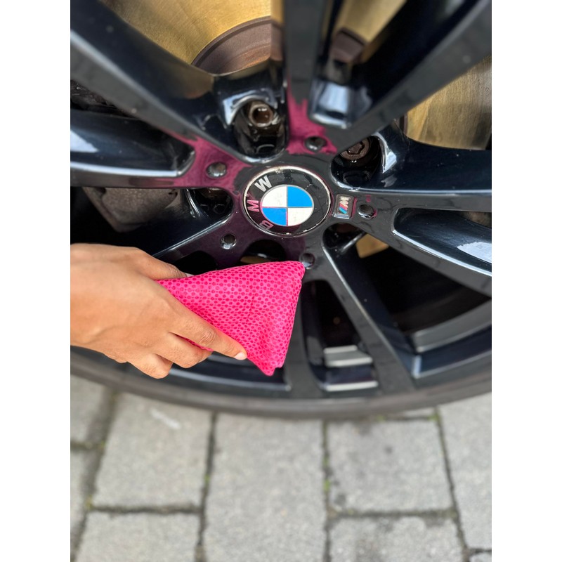 Premium Super Absorbent Chamois Towel - 26"x17" Scratch-Free Car Drying