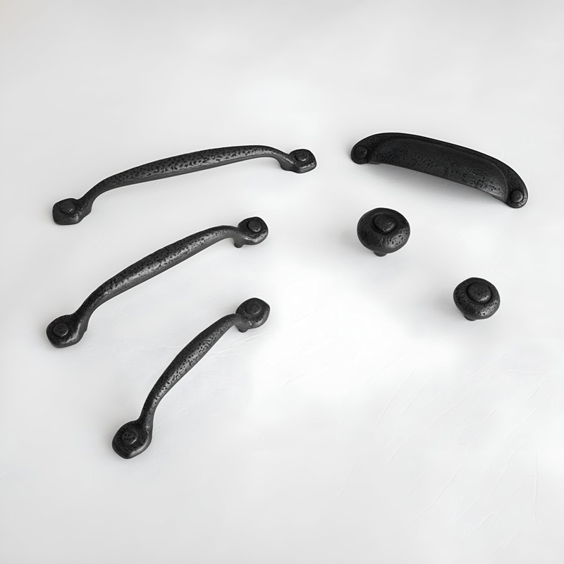 Hickory Hardware 1 Pack Solid Core Kitchen Cabinet Knobs, Luxury