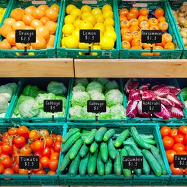 Leezead 8 Pack Rotating Clip Pop Swivel Sign Rotatable Holding Clamp Sign Holder, Plastic Merchandise Sign Display Clip Holder with 2 Chalk Markers for Food, Store Signs Displays, black