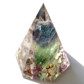 Orgonite Object High Pyramid huruoraito 40 X 55 mm