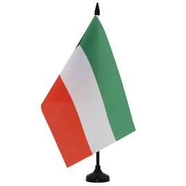 Kuwait Table Flag 5'' x 8'' - Kuwaiti Desk Flag 21 x 14 cm - Black plastic stick and base - Drapeau Koweït AZ FLAG
