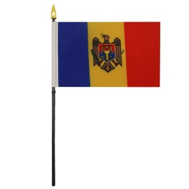 AZ FLAG Moldova Table Flag 4'' x 6'' - Moldovan Desk Flag 15 x 10 cm - Golden Spear top
