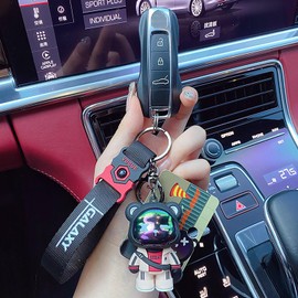 SXQYBZ Creative, Fashionable, Cute Cartoon Rabbit, Little Bear Keychain, Resin Animal Pendant, Backpack, Car Keychain (Skateboarding Bear)