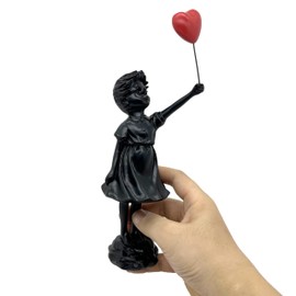 Newmyth - Figura de escultura de resina para niña con globo para decoración del hogar, estatua de Banksy con globo de corazón rojo, escultura de arte moderno para decoración de estantería de mesa