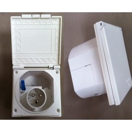 Pennine Caravan Mains Electrics BCA White Flush Fitting Mains Inlet - PO113W