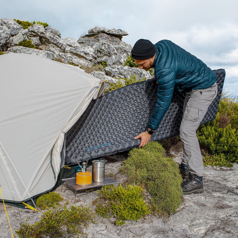 Naturehike 3.5 R-value camping sleeping pad 4 seasons ultralight self-inflating