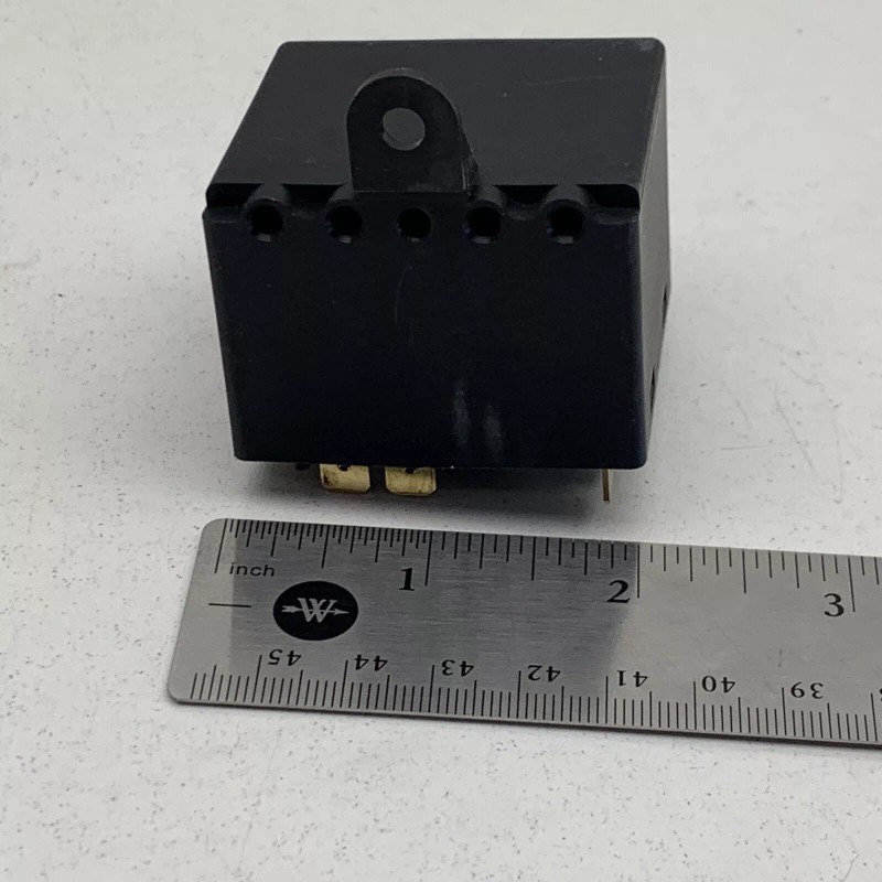 Zettler ZCPRD3G3 Motor Start Potential Relay 35/50A 400VAC, 338V 50hz