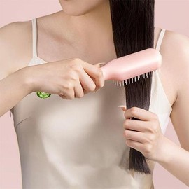 Self-cleaning hairbrush, hypoallergenic hair comb, scalp and hair care / 자동청소 헤어브러쉬 저자극 머리빗 두피 헤어관리