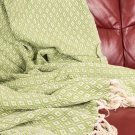ETHNICITI Sage Green Diamond Recycled Cotton Woven Throw Sofa Bedspread for Settee Armchair Fringe Blanket Picnic Mat - 130x180cm