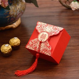 20pcs Wedding Candy Boxes Chinese Style Packing Boxes with Ribbons Paper Treat Boxes Party Treat Containers Wedding Engagement Party Favors Red 8.1X8.1X5cm