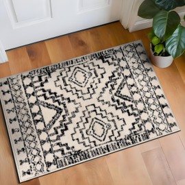 Rugshop Cream and Black Southwestern Tribal Area Rug – Boho Geometric Diamond Pattern Carpet for Living Room, Bedroom, or Entryway – Soft Modern Rustic Floor Décor 2' x 3' Cream