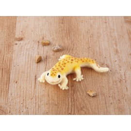 Hamanaka H441-603 Wool Felt Kit, Animal Crossings Made with Needle Felt, Leopard Spikelet