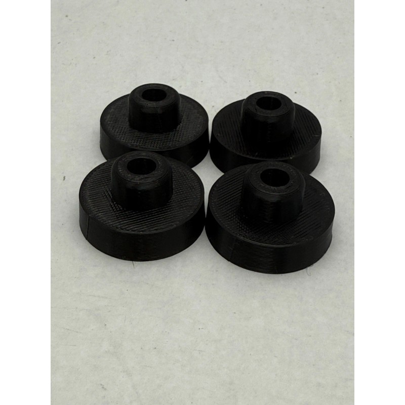 Underwood Replacement feet for the Underwood 6 model typewriter.