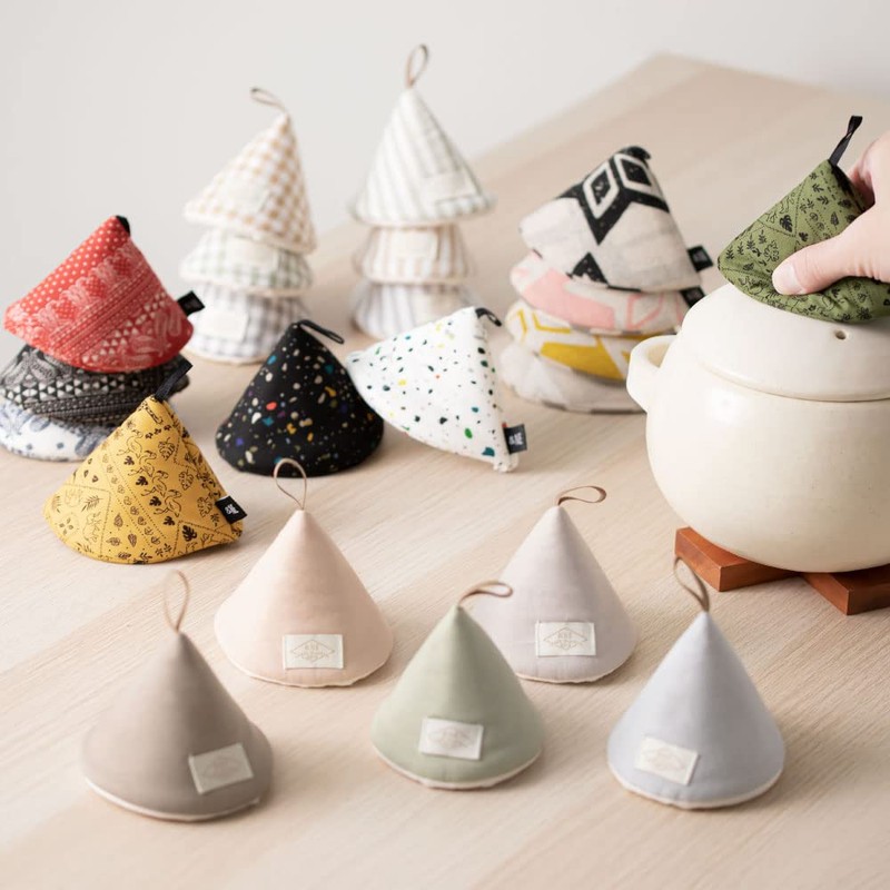 &NE NHK-048-DAWH Triangular Pot Holder, Duck White, Pot Mittens, Scandinavian