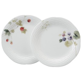 Narumi 96011-23066P Plate Set, Lucy Garden, Diameter 7.9 inches (20 cm), Berry Pattern, Set of 2 Patterns, Stylish, Cute, Relief, Wedding Gift, Microwave Warming, Dishwasher Safe, Gift Box Included