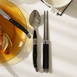 Snail Living Cuisine De Maman Laguiol Cutlery 4-Person Cutlery Set (Spoon + Chopsticks), Laguiol Cutlery Set Black (4-Person) / 달팽이리빙 퀴진드마망 라귀올 커트러리 4인 수저세트(숟가락+젓가락), 라귀올 수저세트 블랙(4인)