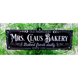 Santa Claus Mrs. Claus Bakery Ornament (B62)