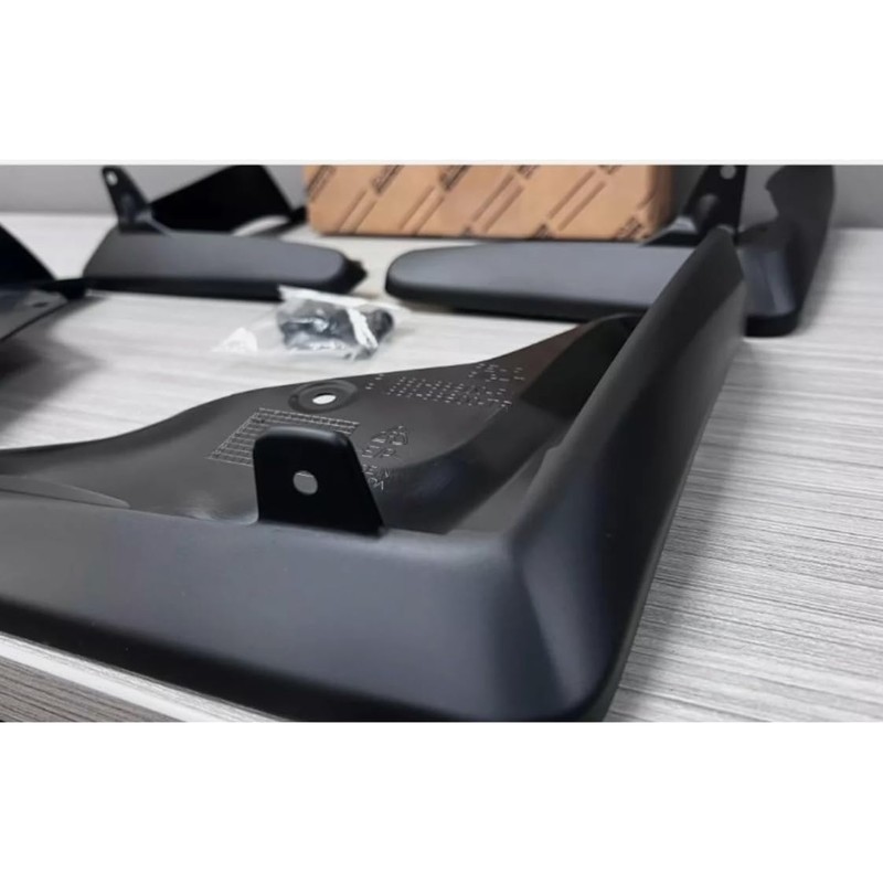 Genuine Toyota 2025 + Camry SE & XSE Mudguards/Mud Flaps
