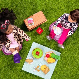 Lori Picnic Set, Accessories for 15 cm Mini Dolls - Doll Accessories with Accessories, Table, Seat Cushion, Food and More - Toy for Children from 3 Years