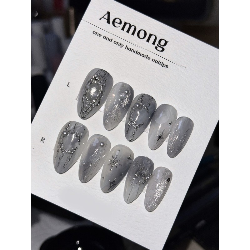 Aemong: Old moon - Almond flat fit / Aemong :
