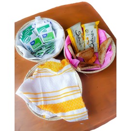 Jacq & Jürgen - Handwoven Tortilla Warmer Palm Baskets - 3 Pack Natural Color - Medium Size Bundle - Traditional Mexican Tortillero - White Cloth