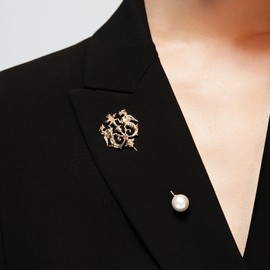 SHE'S FREE STYLE JUST FOR YOU [Versailles Dream] Vintage Leo Scepter brooches and pins for women, Pearl brooch pins crown flower Metal Plating Process safety pins Baroque Style jewelry brooches