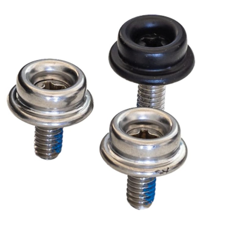 Easton Contour Casco Chinstrap Negro