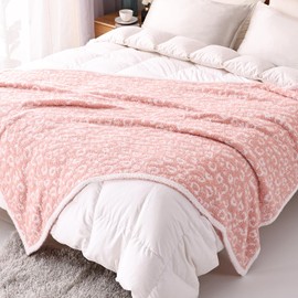 Panku Ultra Soft Leopard Throw Blanket, Plush Cozy Cheetah Blankets for Couch and Sofa Gift Pack, Knit Reversiable Luxury Fluffy Blanket Throw (50x60 Inches, Pink and Cream)