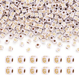 FASHEWELRY - 500 abalorio blancas doradas con letras de 4,5 mm, abalorio cuadradas del alfabeto de acrílico, abalorio de letras G, para pulseras de amistad, collares, llaveros para hacer joyas