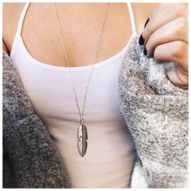 Dervivea Boho Feather Necklace Long Feather Pendant Necklace Silver Leaf Necklace Vintage Long Necklace Deck-shaped Necklace Chain Jewellery for Women and Girls