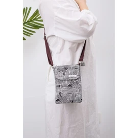 Kaaipee Women's Smartphone Pouch, Lightweight Mini Shoulder Bag, Smartphone Pochette, Adjustable Length, Portable Pouch, Cross-Body Type, Floral Pattern, dark brown