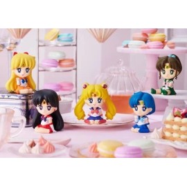 Sailor Moon *NEW* BLIND BOX Relaxing Mascot Sailor Moon